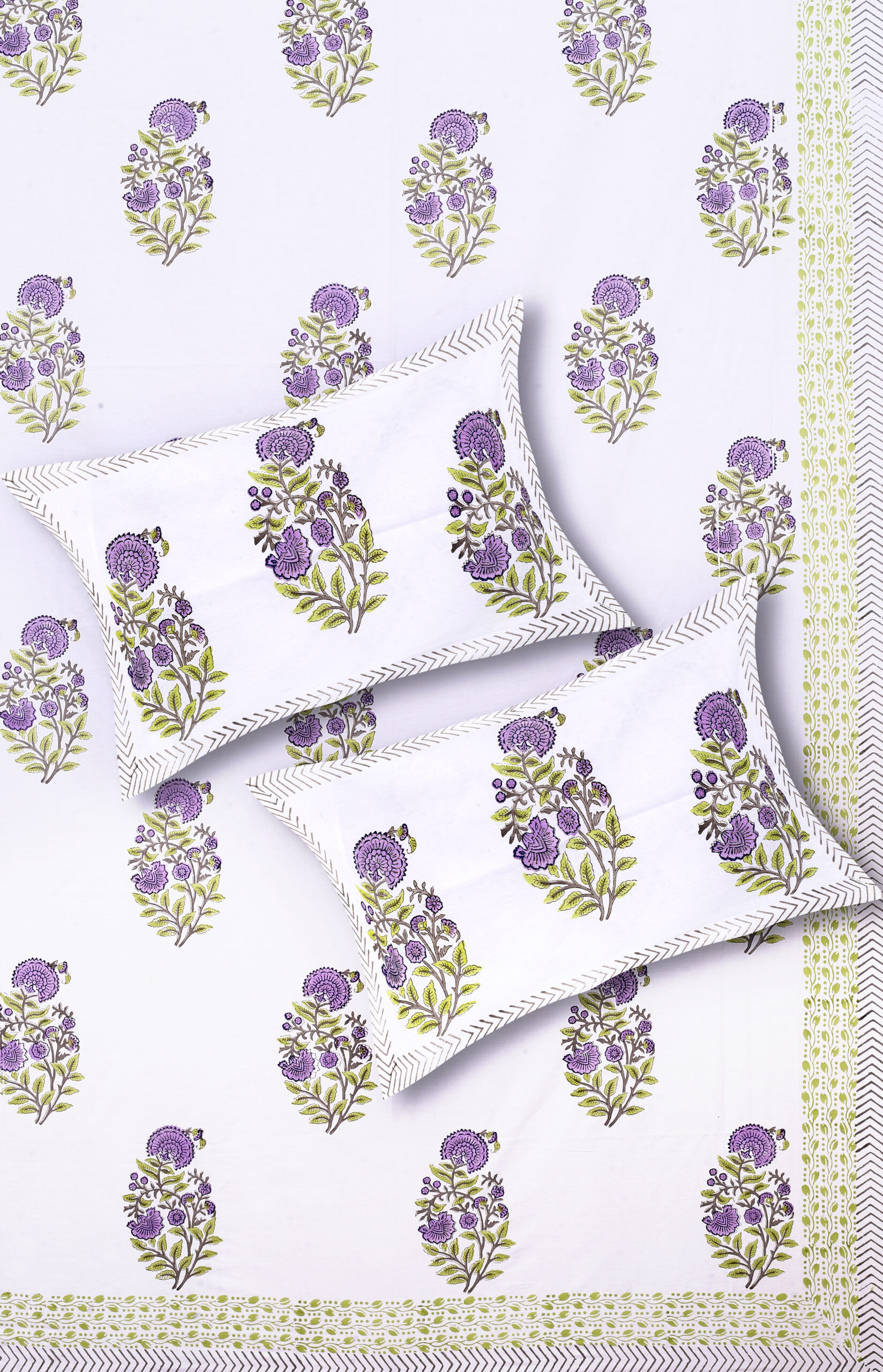 Cleopatra bedsheet set with pillow covers handblock print styling