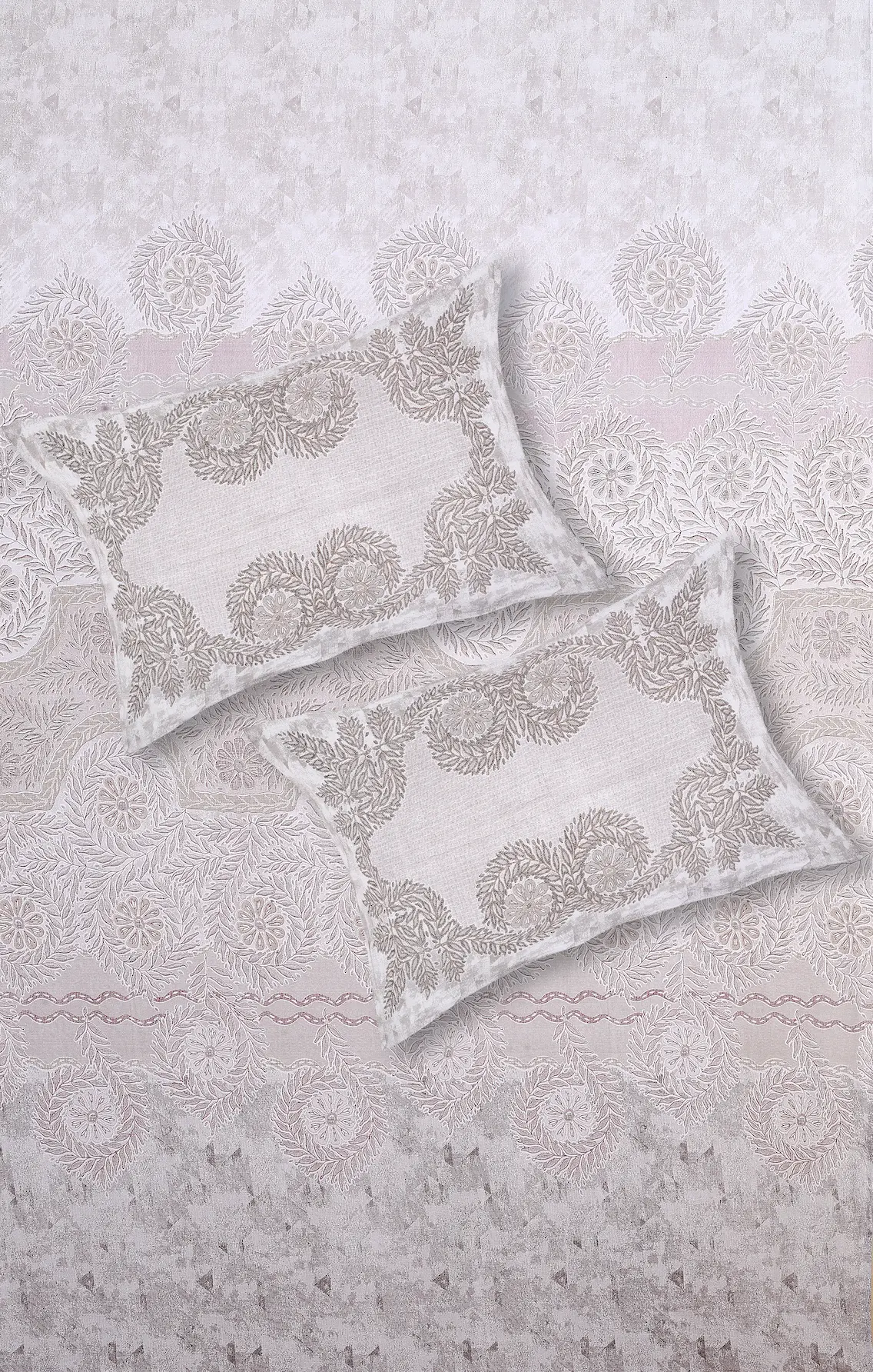 Italian Amalfi Rosette bedsheet set with pillow covers digital print styling