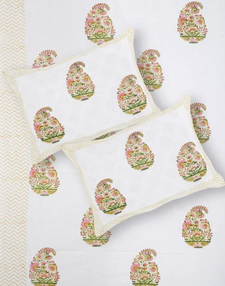 Marilyn Monarch bedsheet set with pillow covers handblock print styling