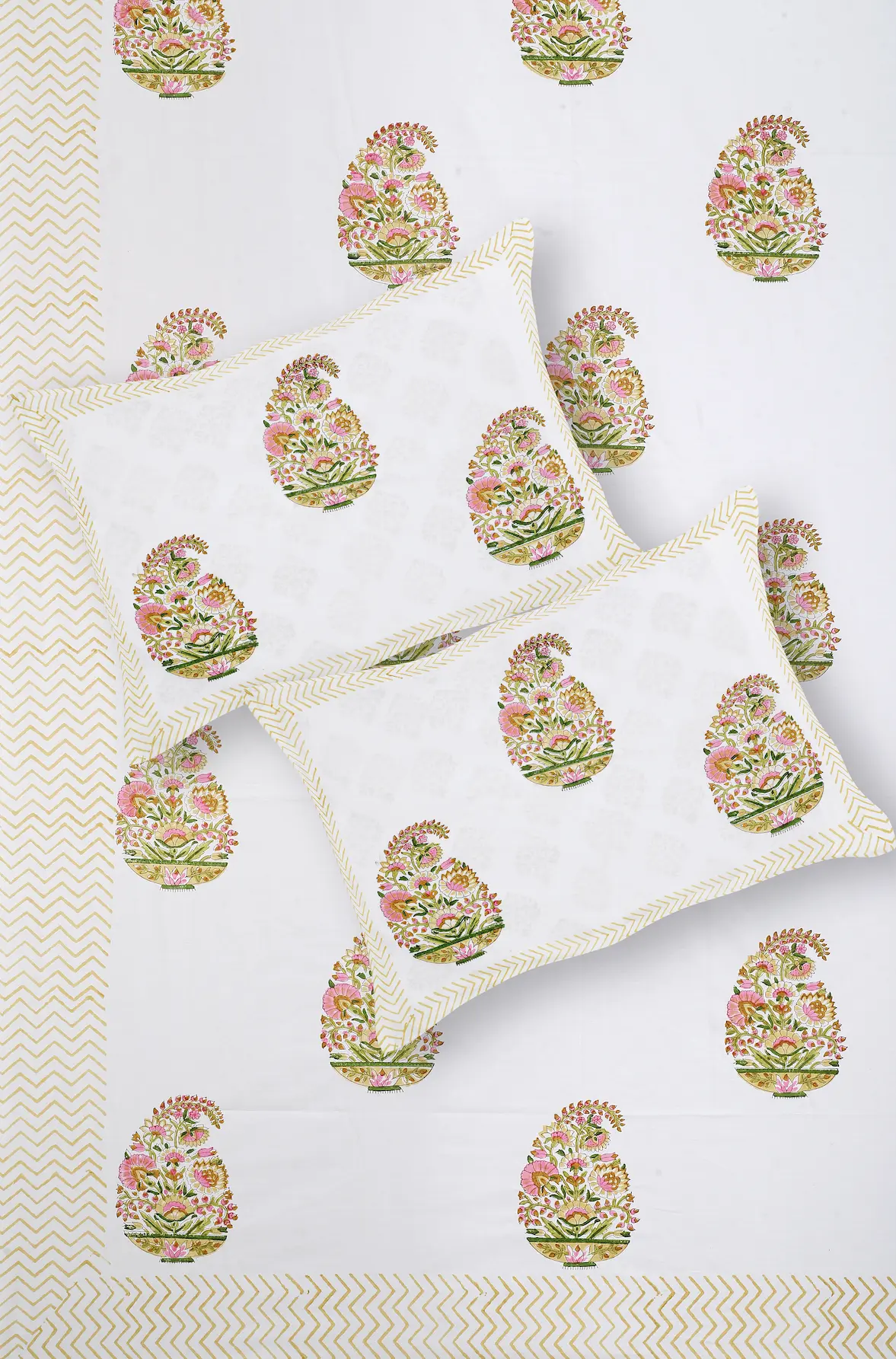 Marilyn Monarch bedsheet set with pillow covers handblock print styling