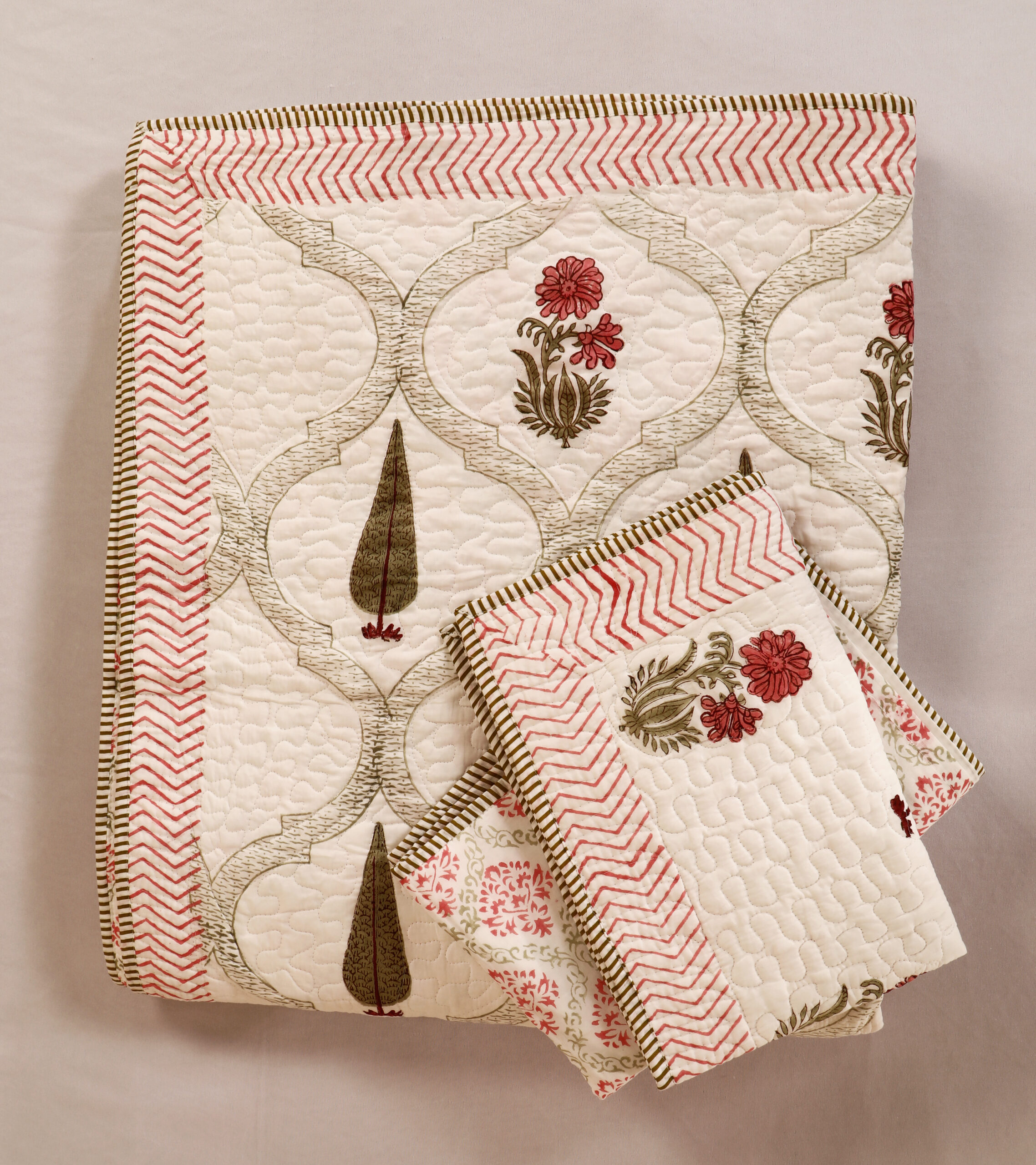 Rosé Vine Quilted Bedcover Set 100x108 Inches. - Image 6