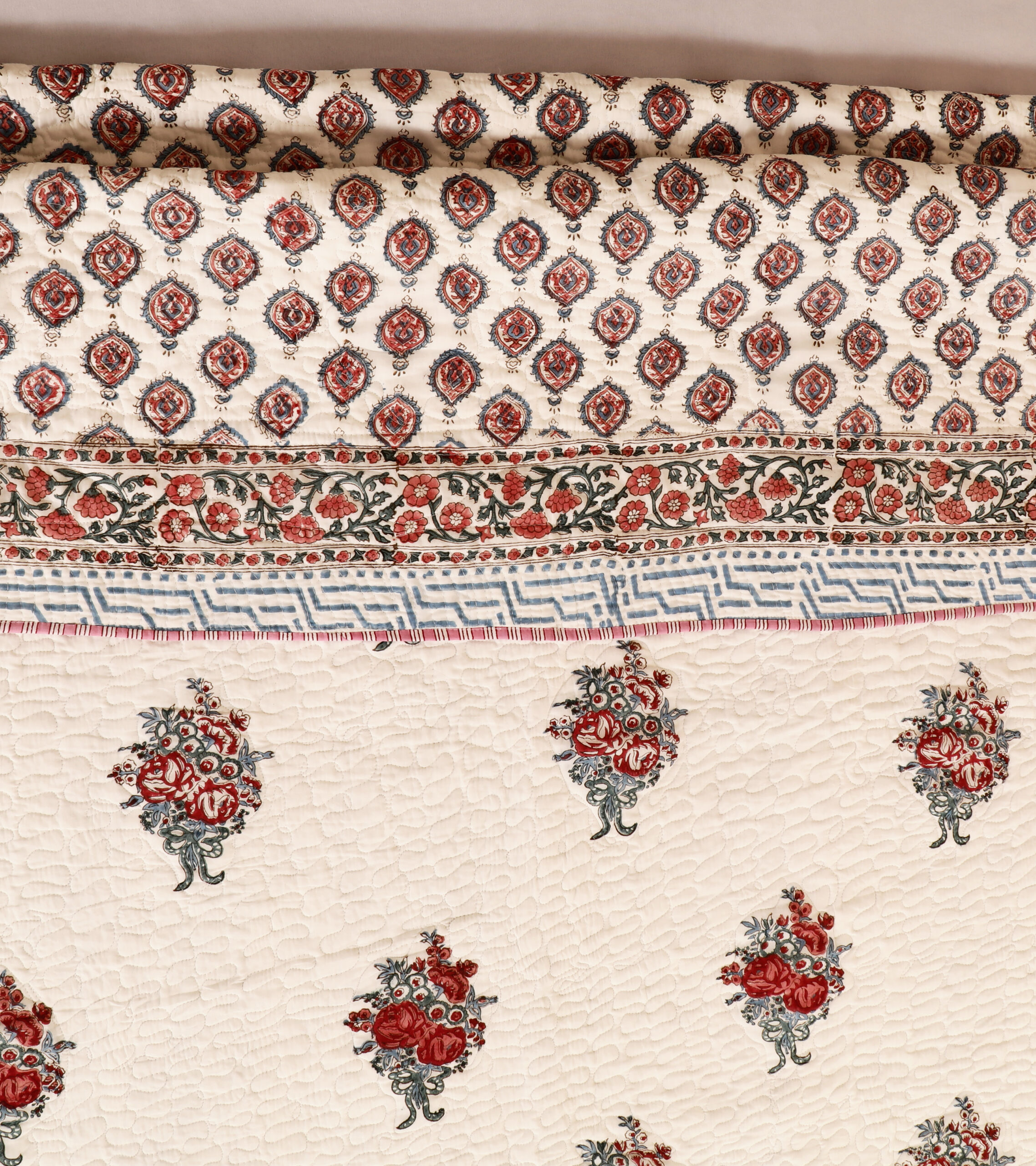 Olive Bloom Quilted Bedcover Set 100x108 Inches. - Image 4