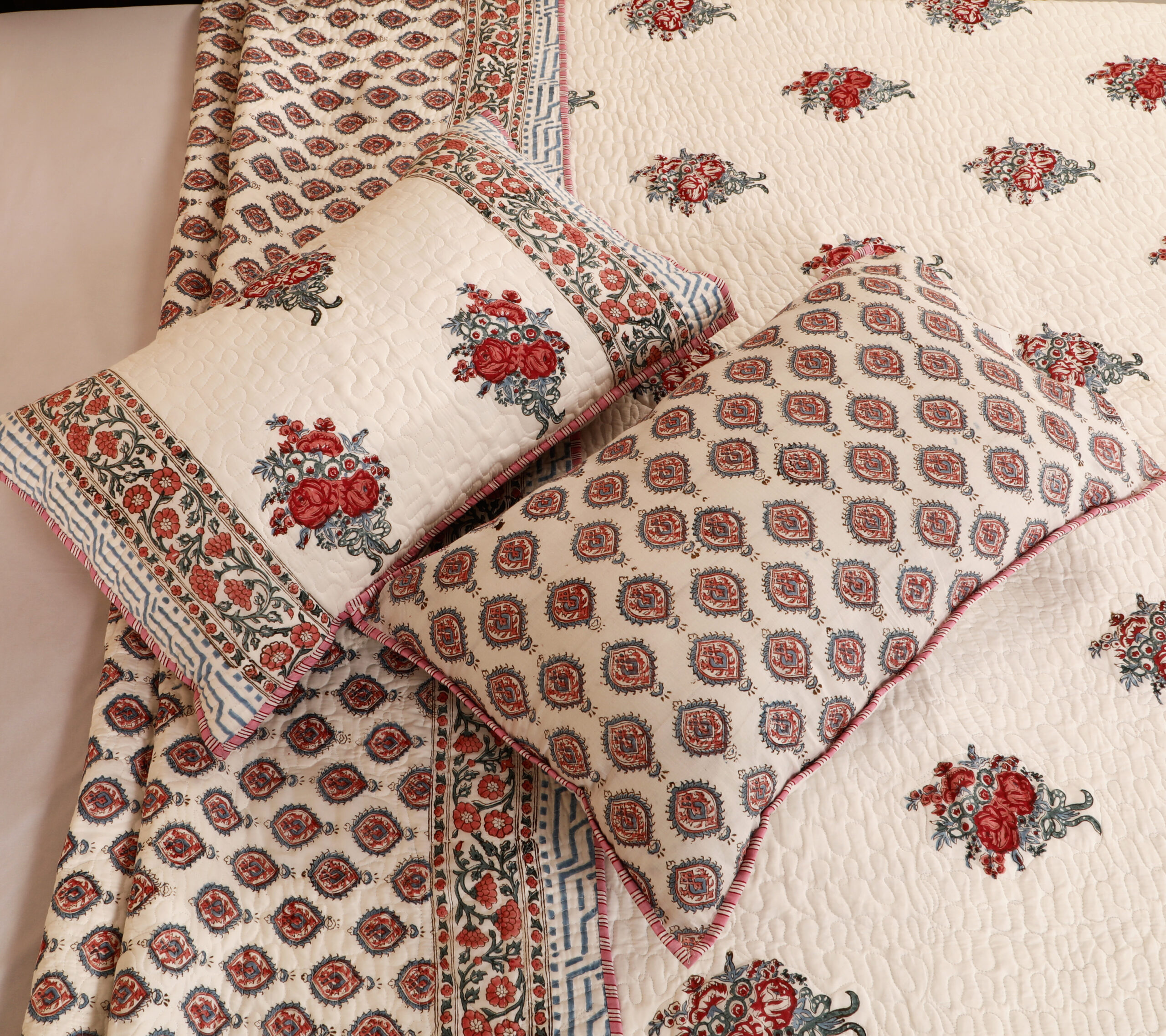 Olive Bloom Quilted Bedcover Set 100x108 Inches. - Image 5