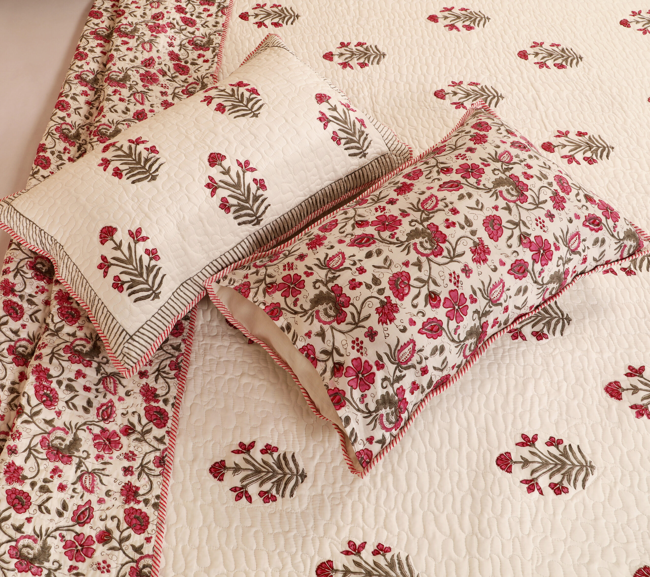 Blush Bloom Quilted Bedcover Set 100x108 Inches. - Image 5