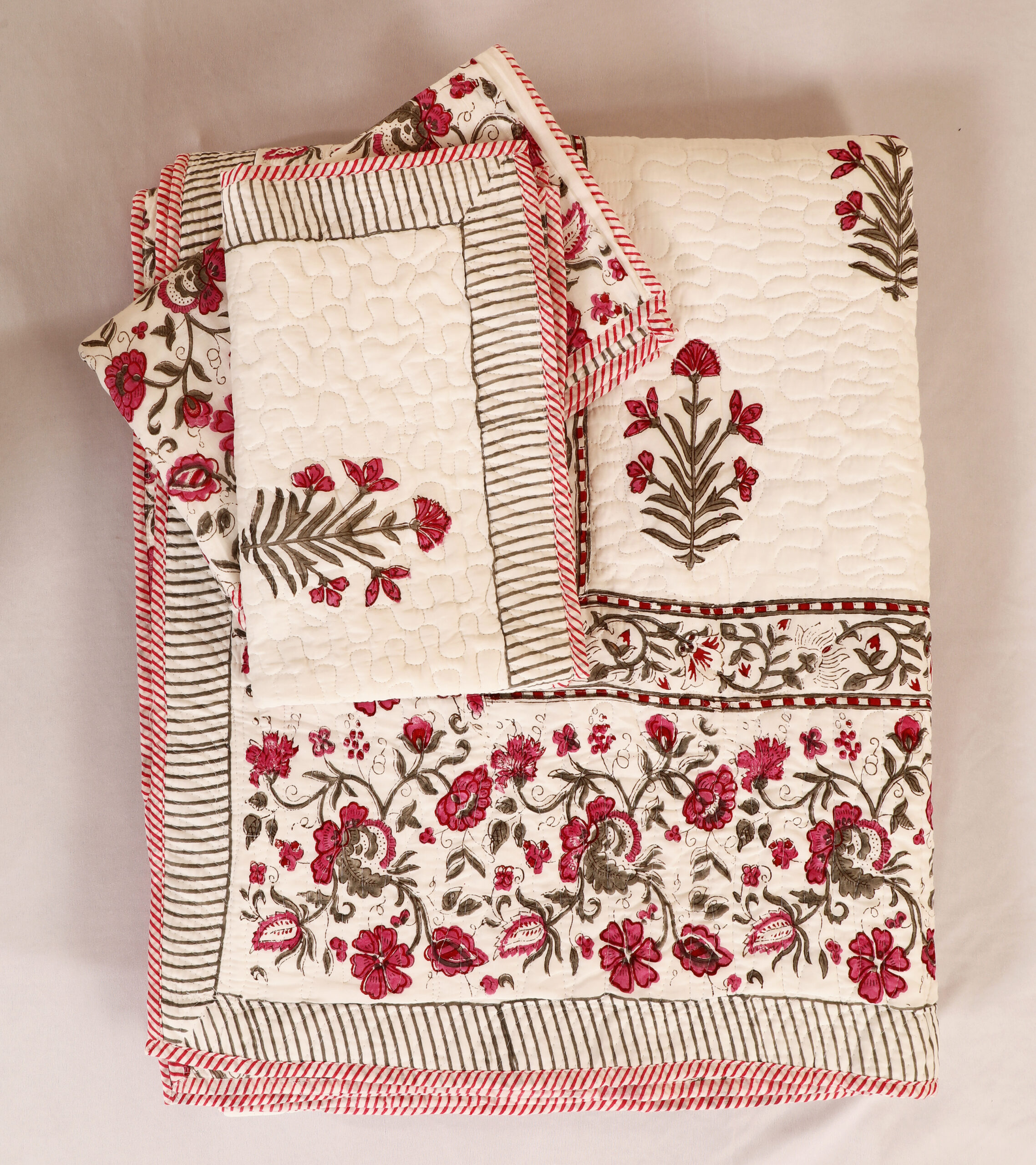 Blush Bloom Quilted Bedcover Set 100x108 Inches. - Image 6