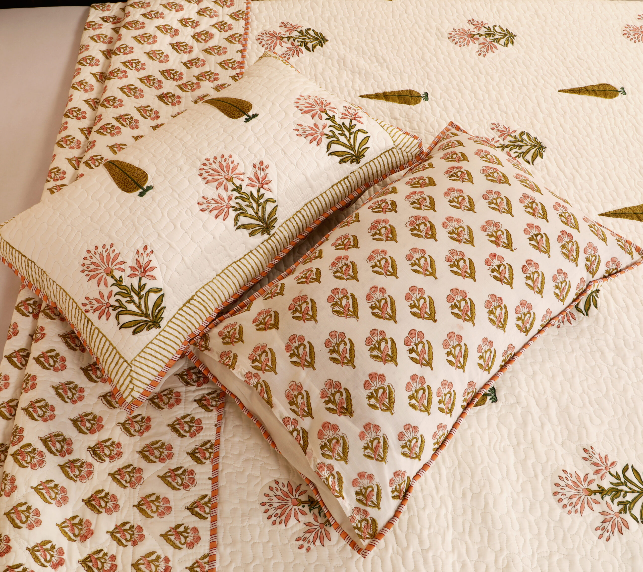 Ivory Bloom Quilted Bedcover Set 100x108 Inches. - Image 5