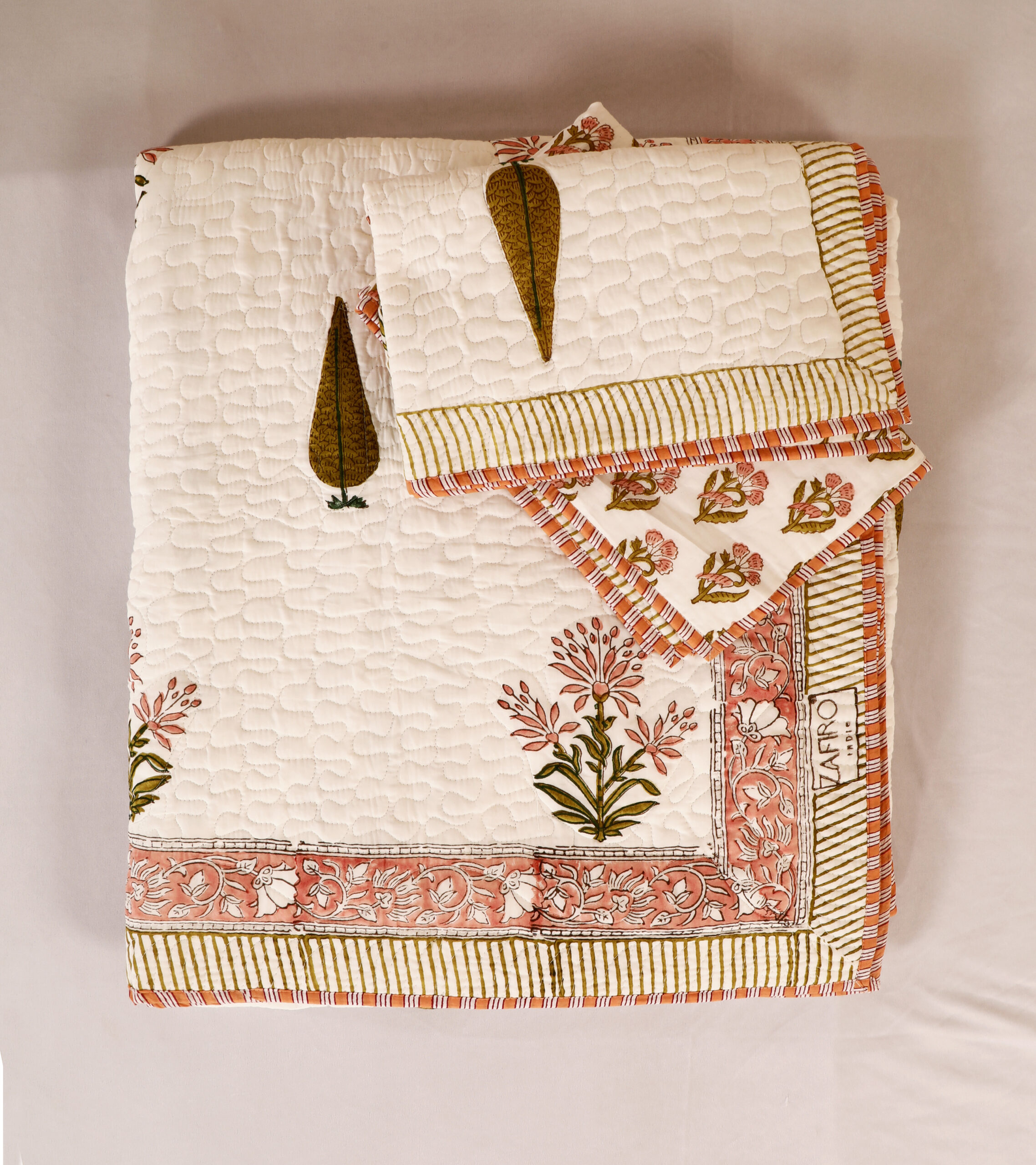 Ivory Bloom Quilted Bedcover Set 100x108 Inches. - Image 6