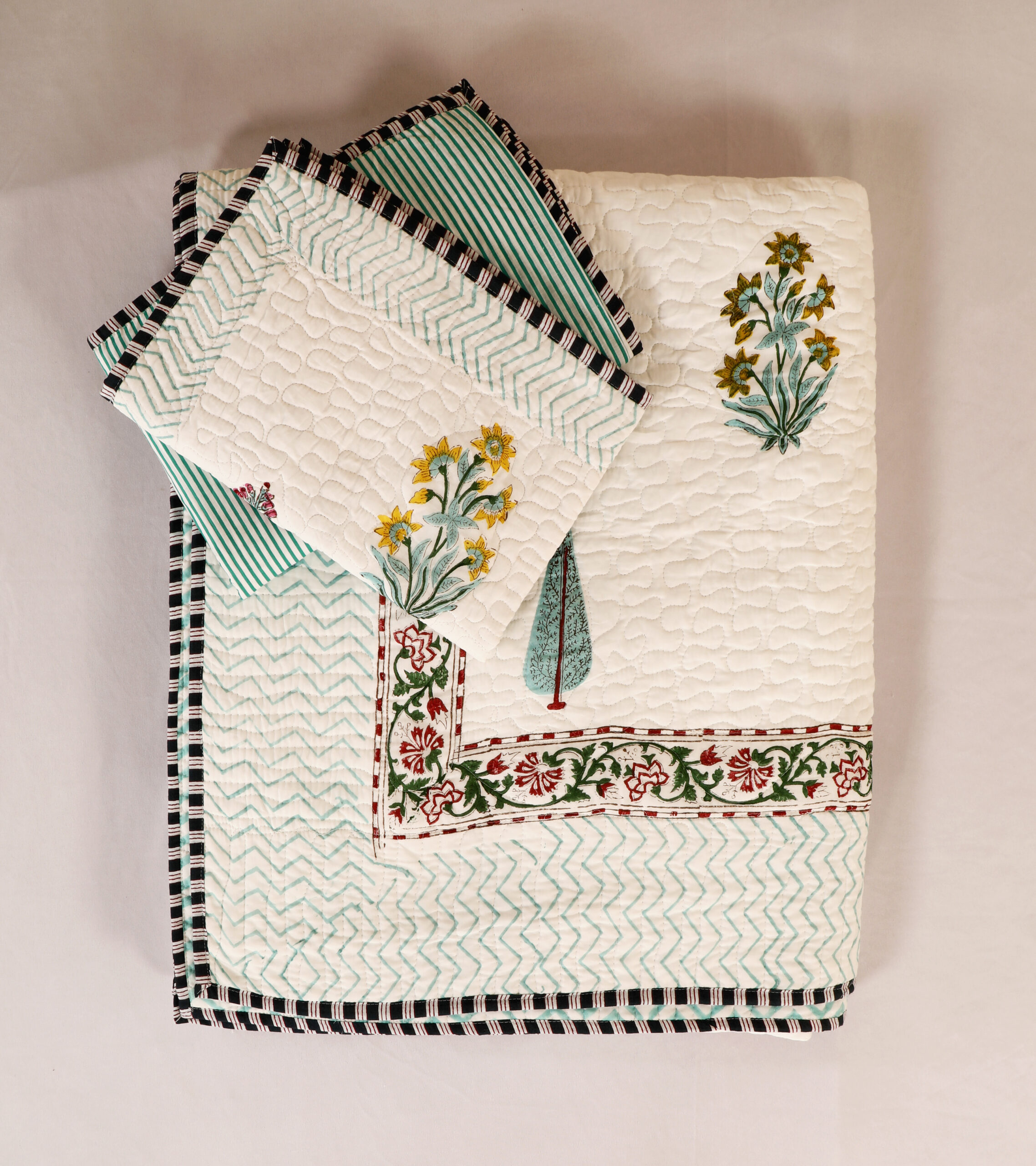 Botanical Bloom Quilted Bedcover Set 100x108 inches. - Image 6
