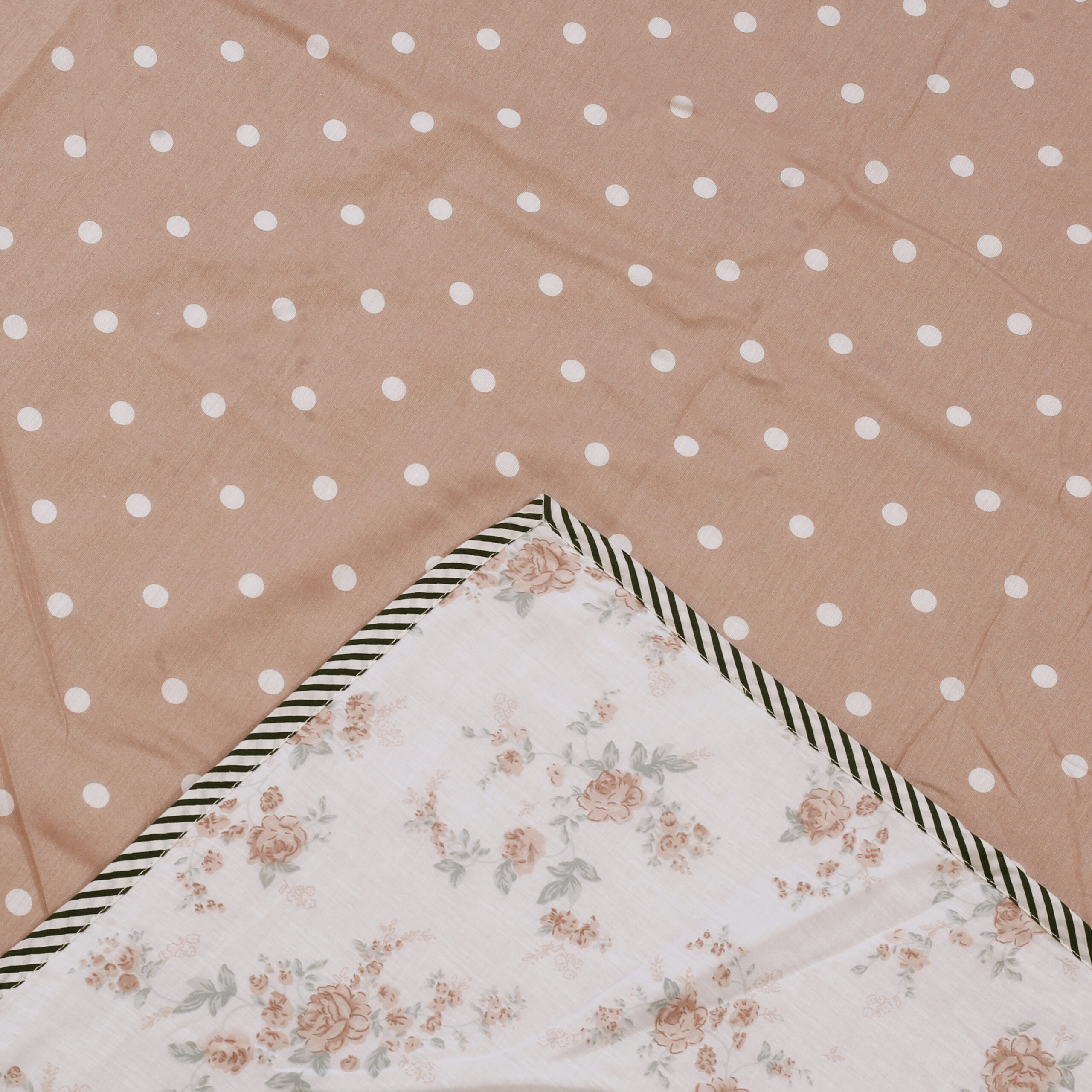 Zafiro Indio Premium Cambric Cotton Dohar Set – 4 Pieces | 210 TC Twill Cotton Bedsheet | 3-Layer Flannel Filling Doher set | Best Gifting set. - Image 2