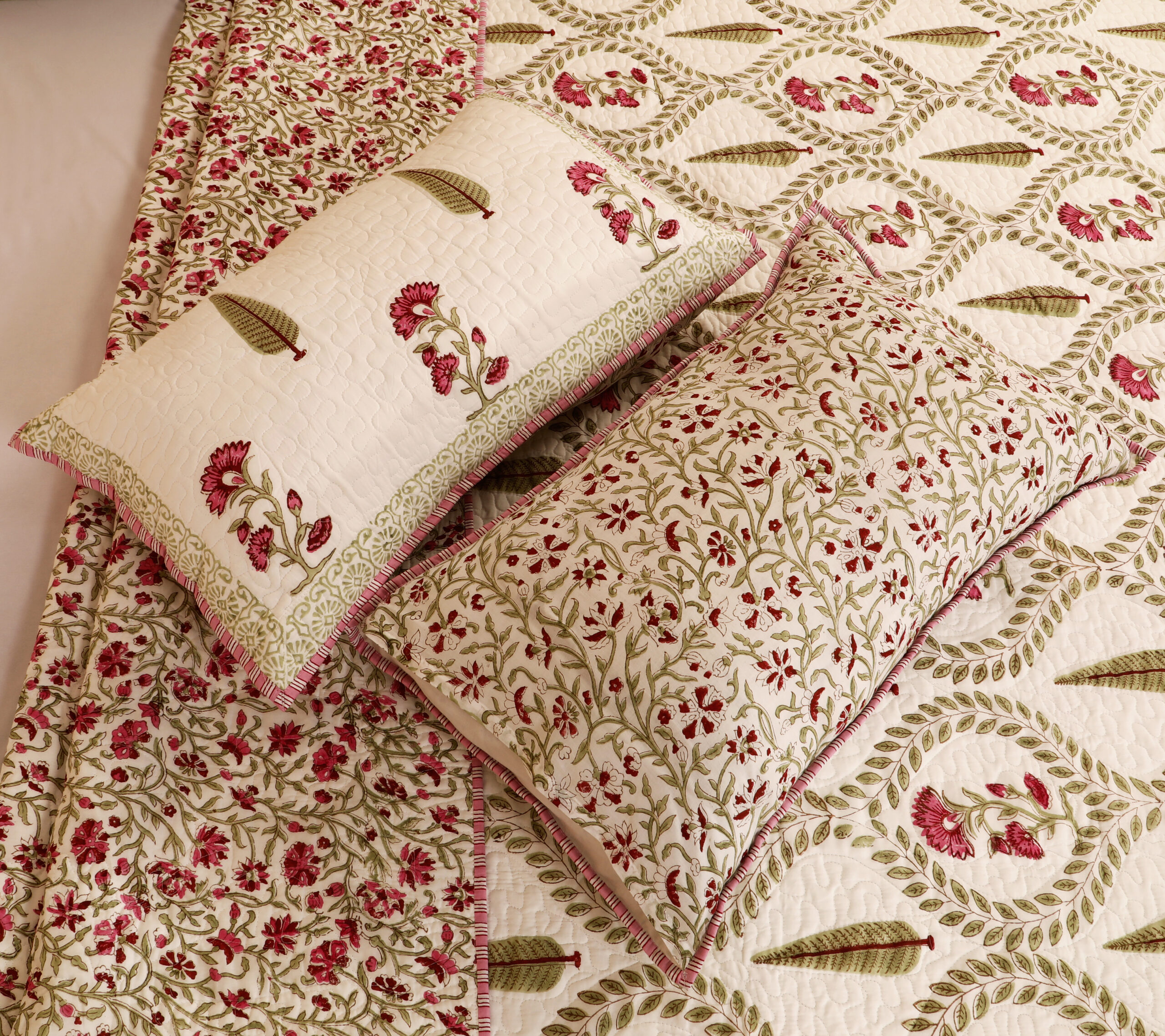 Garden Bloom Quilted Bedcover Set 100x108 Inches. - Image 5