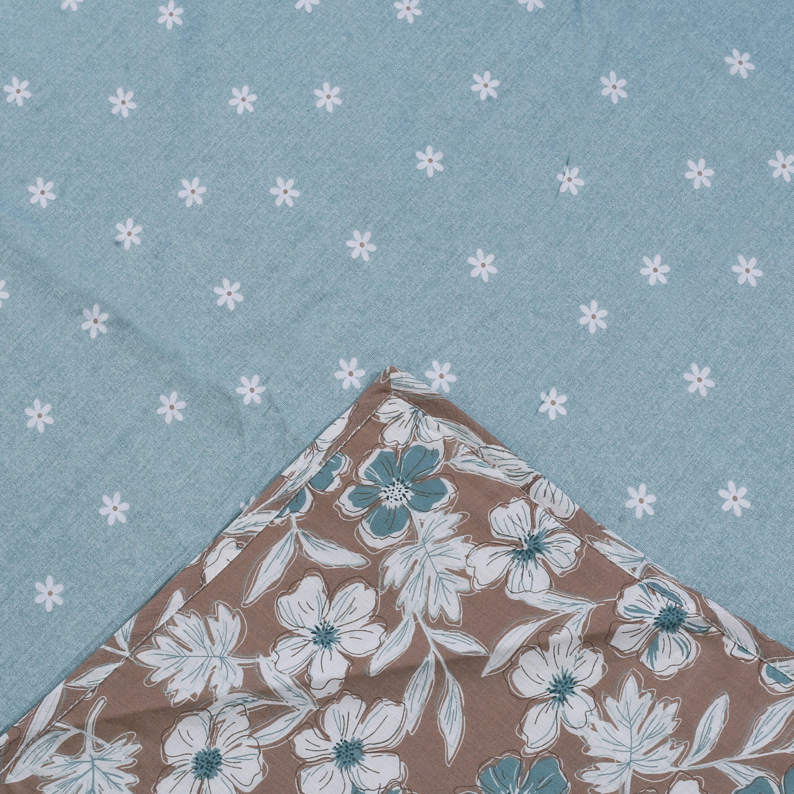 Zafiro Indio Premium Cambric Cotton Dohar Set – 4 Pieces | 210 TC Twill Cotton Bedsheet | 3-Layer Flannel Filling Doher set | Best Gifting set. - Image 2