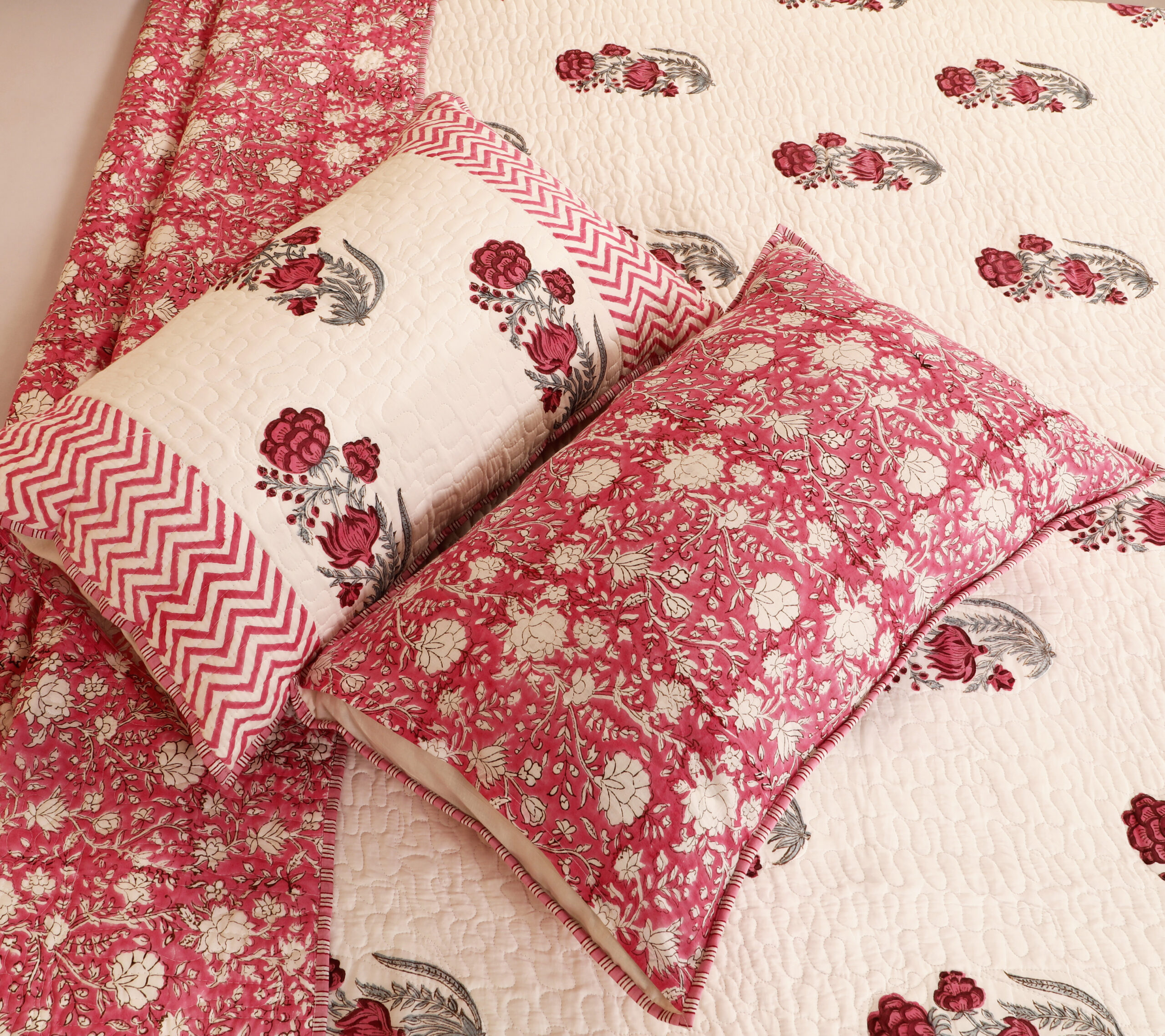 Verdant Bloom Quilted Bedcover Set 100x108 Inches. - Image 5